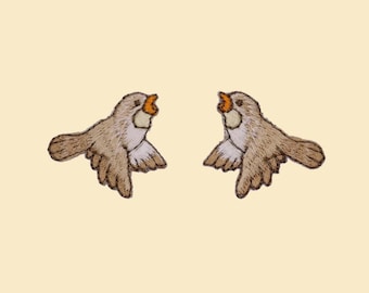 Parche termoadhesivo de gorrión pequeño, aplique bordado de pájaro, insignia decorativa de pájaro cantor, parche de animal para ropa, chaqueta DIY, regalo para amantes de los pájaros