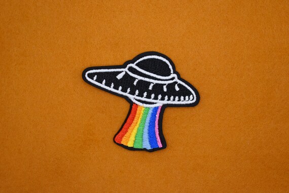 ELLU Toppa Ricamata A Forma Di Disco Volante Arcobaleno 9x6,1 Cm, Da Cucire O Stirare, Motivo UFO NASA Spaziale - 3