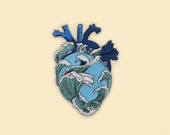 Iron-On Large Heart Sea Wave Patch/The Great Wave off Kanagawa/Sea Lover Gift/Illustration Art Patch/Ocean Wave/Diving enthusiast/Surfing