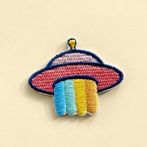 Stick-On Rainbow Spaceship Patch/Rainbow Badge/DIY Embroidery/Decorative Patch/Embroidered Applique/Applique Motif/Ufo Lover Gift/