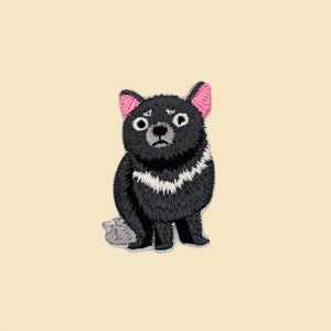 Iron-On Tasmanian Devil Patch/Australia Animal Badge/Decorative Patch/DIY Embroidery/Embroidered Applique/Cute Patch/Animal Lover Gift