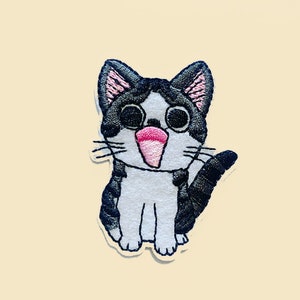 Iron-On Kawaii cat patch/cute animals/animal patch/animal lover/cat lover gift/Japanese style/cute cat/Embroidered/Applique Motif image 1