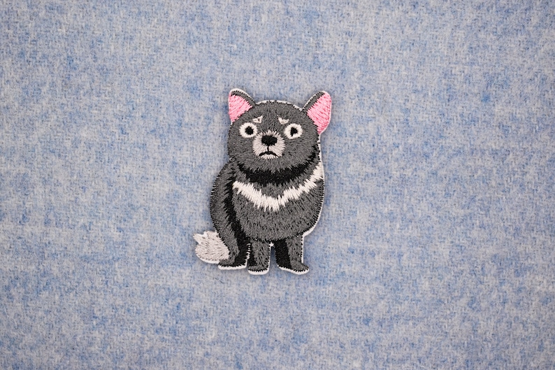 Iron-On Tasmanian Devil Patch/Australia Animal Badge/Decorative Patch/DIY Embroidery/Embroidered Applique/Cute Patch/Animal Lover Gift image 4