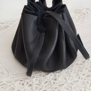 Medieval purse in smooth black leather image 1