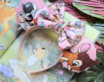 Orelhas de rato com detalhes na parte de trás, animais da floresta.