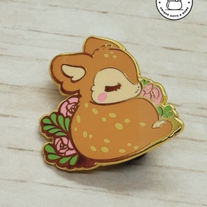 Cute Deer enamel pin, deer art, kawaii pin, cute animal pin, nature pin, flora and fauna pin