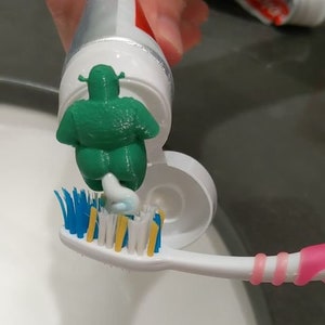 Shrek pooping toothpaste topper
