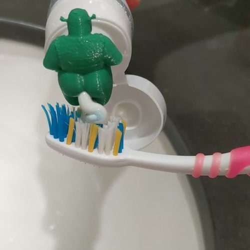 Shrek pooping toothpaste topper