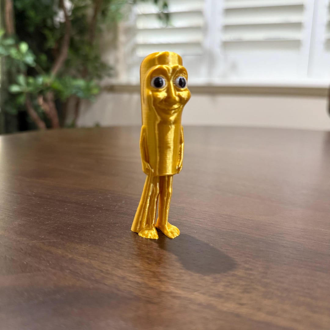 Golden Tung Tung Sahur LIMITED EDITION Figurine Perfect For Collecting 