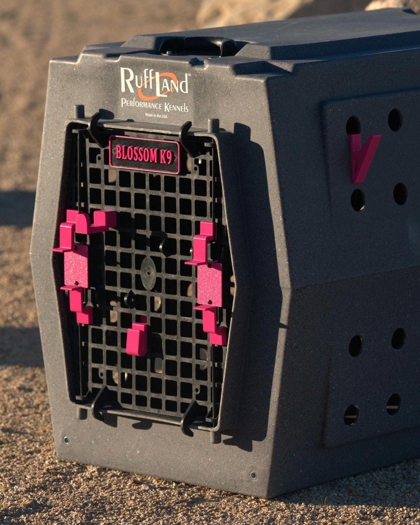 Bucket Holder for Ruffland Kennel Vent Hole. Easy Install and Strong ...
