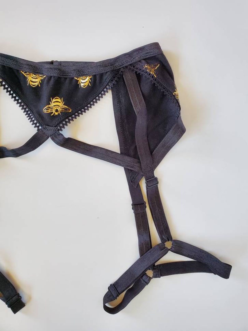 Honey Bee Garter Harness