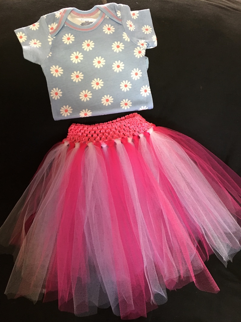 Infant Girl OneZ and Tutu Skirt Set in Size 0-3 Month