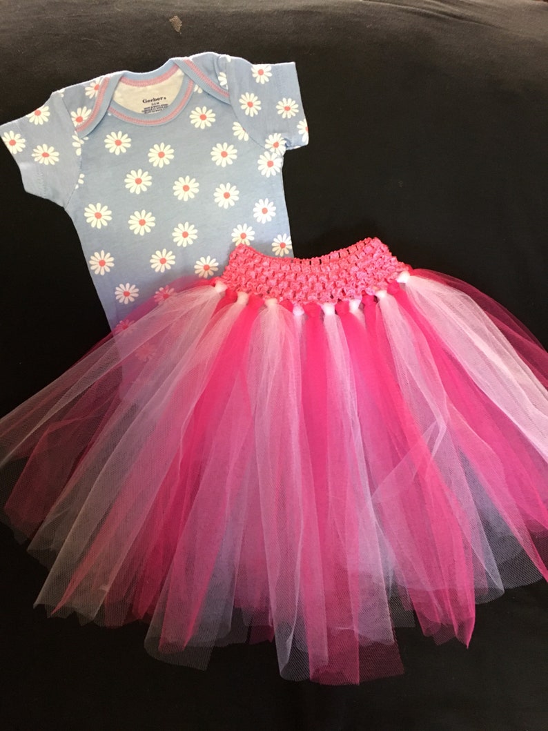 Infant Girl OneZ and Tutu Skirt Set in Size 0-3 Month