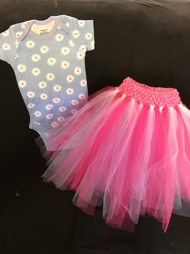 Infant Girl OneZ and Tutu Skirt Set in Size 0-3 Month