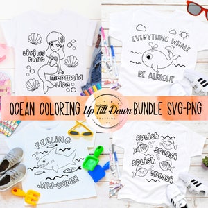 Pode incluir: Quatro camisetas brancas com desenhos de linha preta de designs com tema oce&acirc;nico. Os desenhos incluem uma sereia, uma baleia, um tubar&atilde;o e peixes. O texto nas camisetas diz "Living that mermaid life", "Everything whale be alright", "Feeling jaw-some!" e "Splish splash".