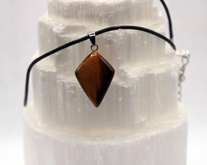 Tiger’s Eye Kite Pendant