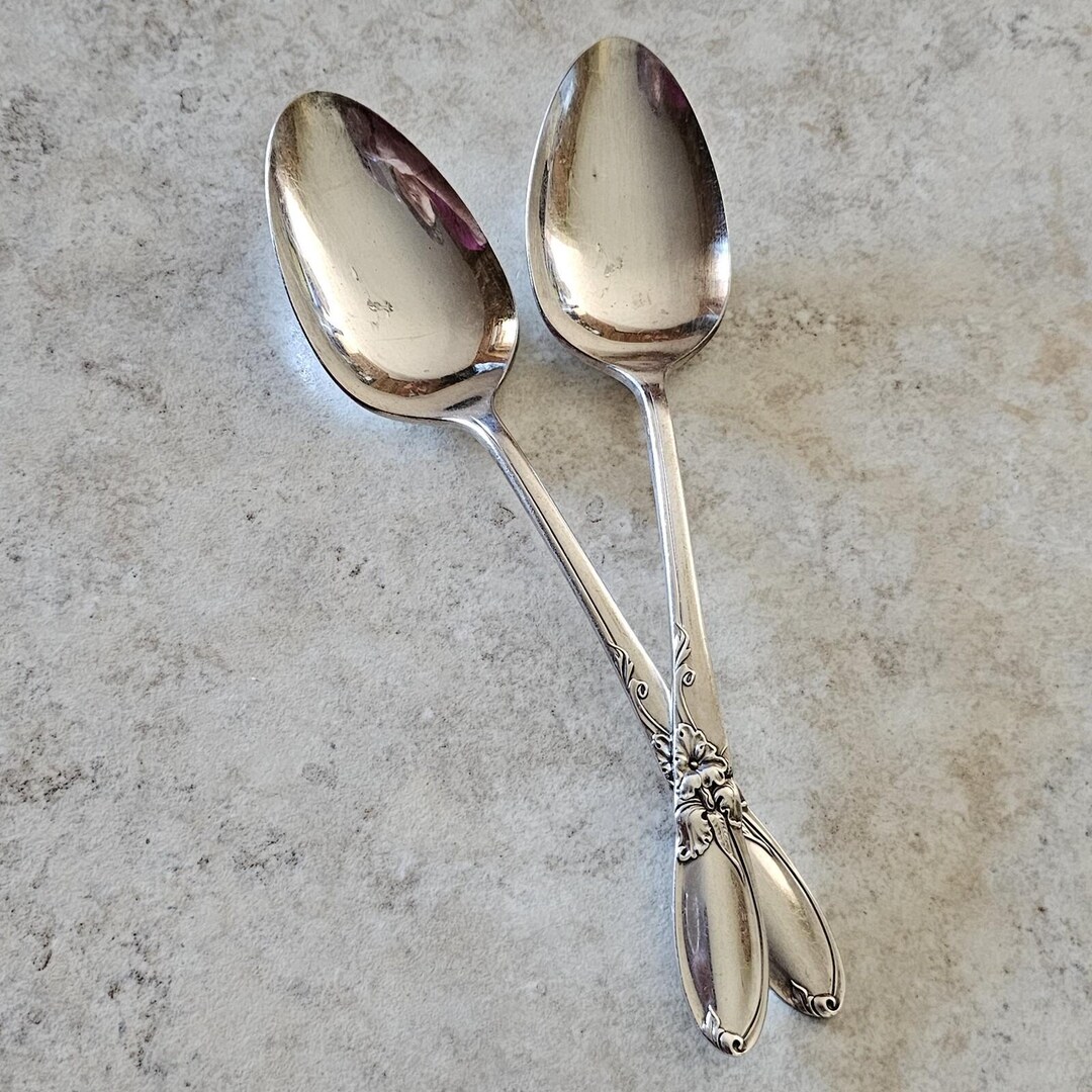 2 Community Silverplate White Orchid Serving Spoons 8.25