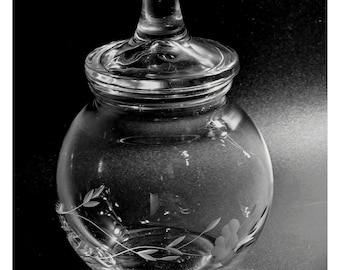 Princess House Heritage Etched Apothocary Jar canister crystal cottonball jar vanity 5.5"