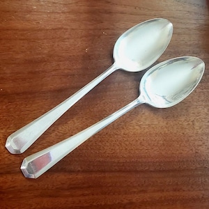 2 Wm Rogers & Son Lincoln Serving Spoon 8.25&quot; silverplate antique 1917