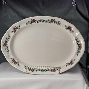 Pfaltzgraff Red Ribbon Oval Serving Platter 14&quot; USA holiday Christmas dish serve