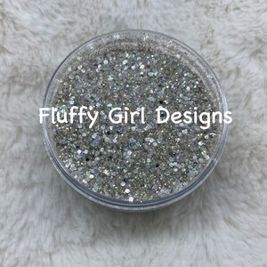 Silver Glitter, Glitter, Chunky Glitter, Semi Chunky Silver Glitter, Cosmetic Glitter, Polyester Glitter, Nail Glitter, Presumir