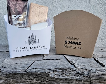 Op maat gemaakte S'mores-bedankdoosjes voor familiereünie: gepersonaliseerde kampeertraktatie
