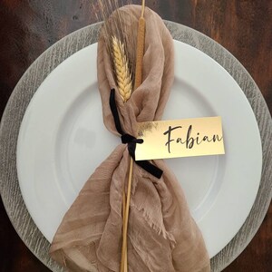 Personalisierte Bling Gold Name Thanksgiving Serviettenanhänger Utensilienhalter Dankbare Platzkarten Einstellung Kraft sammeln Kranz Herbst Hochzeit