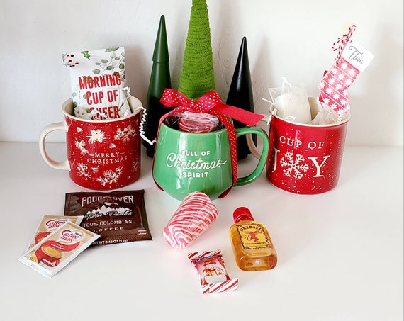 Original Hot Drink Gift Set – 10 Mugs With Coffee, Tea, Biscuits & Milk Sticks – Travel-Ready & Airport-Approved