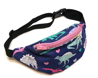 Gürteltasche mit Dinosauriern und Herzen in pink