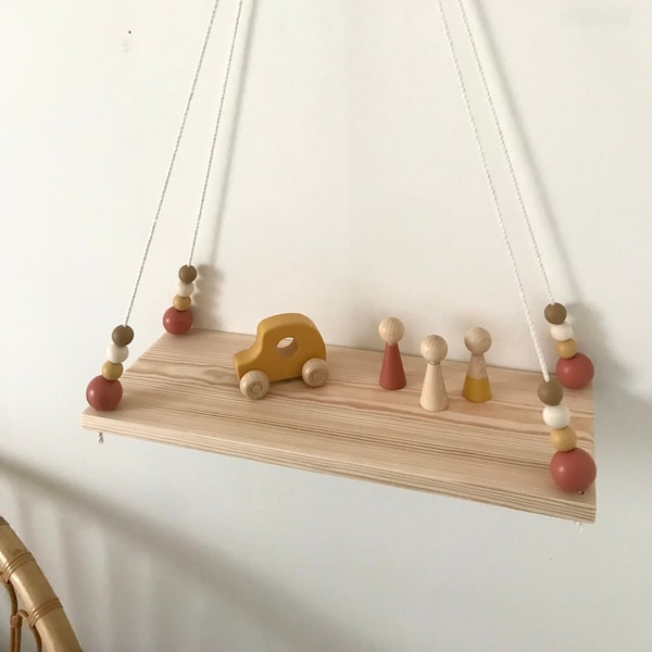 Etagère balançoire en pin et perles bois, Etagère suspendue, plusieurs coloris