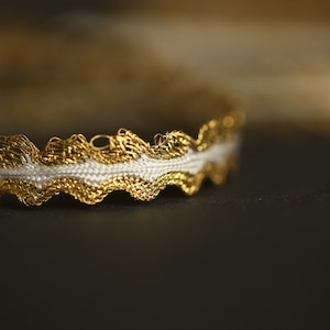 1M Ruban ancien fil d'or et satin Français  passementerie, dentelle métallisée, l'or antique, costumes d’époque victorien lace antique lace