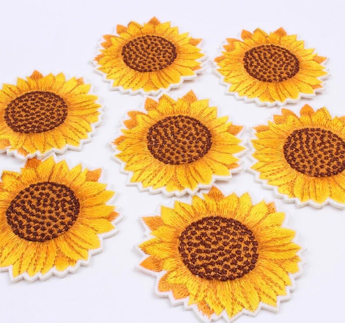 2x Embroidered Sunflower Iron On Patches DIY Sticker Clothes Badge Accessories 