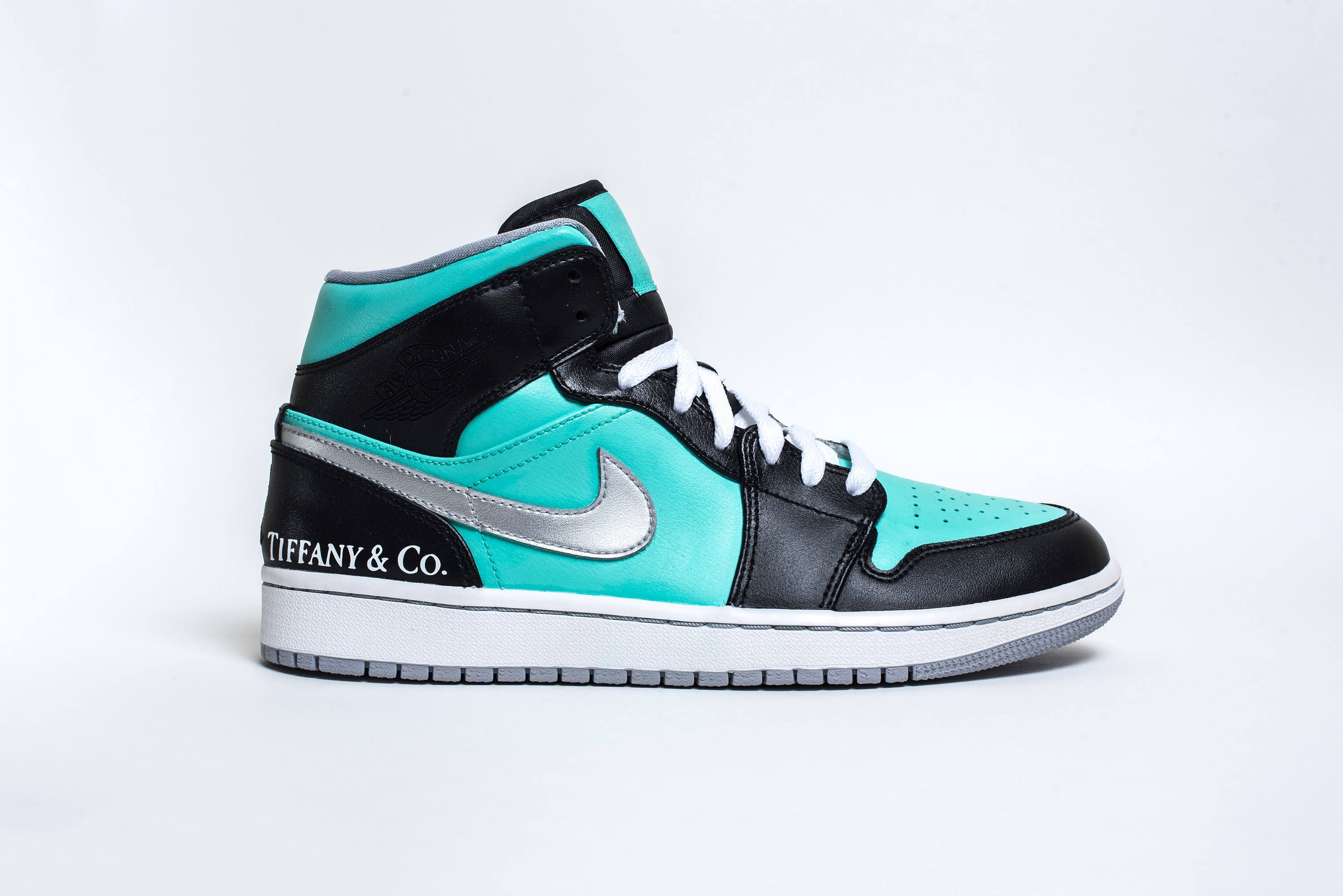 Найк форс тиффани. Air Jordan 1 Tiffany. Jordan 1 Tiffany Nike. Nike Air.Jordan 1 x Tiffany.