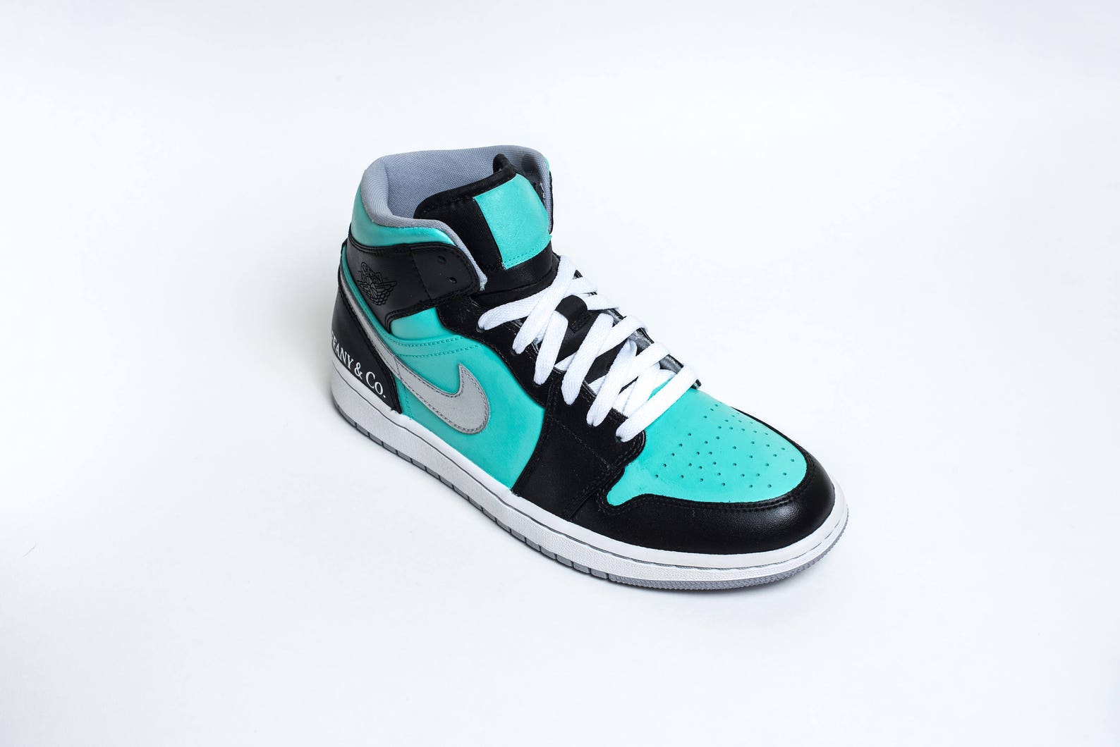 nike tuned 1 tiffany blue