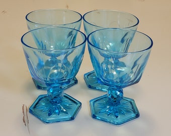 Set of Four Mid Century Modern 1960s Aquamarine Blue Hazel Atlas Capri Sherbet Tall Champagne Cocktail Glasses Barware Drinkware