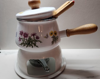 service à fondue floral vintage, service à fondue en émail avec caquelon avec manche en bois et support, brûleur, brochettes à fondue, instructions originales