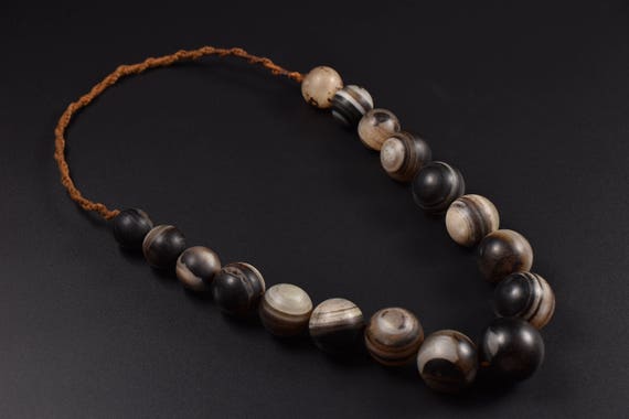 Agate necklace Ethnic Necklace Vintage strand aga… - image 1