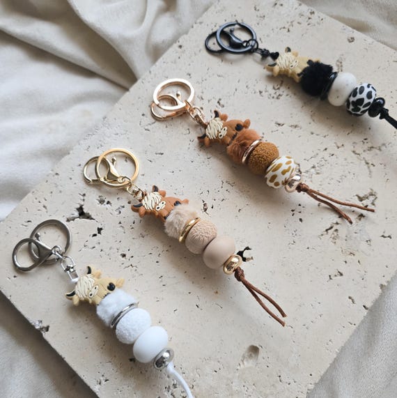 Highland Cow Keychain, Cute Cow Bag Charm, Brown or Beige Cow Key - Main Image