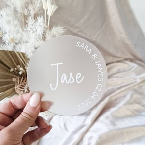 Gepersonaliseerde acrylonderzetters, aangepaste plaatskaarten voor bruiloften, bonbonniere gegraveerde evenementonderzetter, gepersonaliseerde bedankjes voor bruiloft
