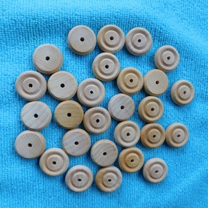 100 Wood Wheels, Unfinished, each 3/4" diameter, 1/4" thick, 1/8" hole, for toy cars and trucks, or other craft and woodworking projects