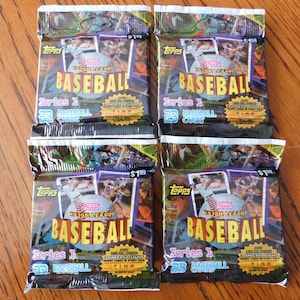1995 Topps BASEBALL Karten, zwei versiegelte 30 Jahre alte Jumbo Serie 1 Cellophanschachteln für Sammler, Feiertage und Geburtstage. Jedes Paket enthält 23 Karten