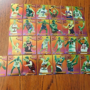 1993-1994 Topps Finest NBA Basketball Complete 27 Card Main Attraction mint set in plastic geschenkdoos, voor verzamelaars, feestdagen en verjaardagen.