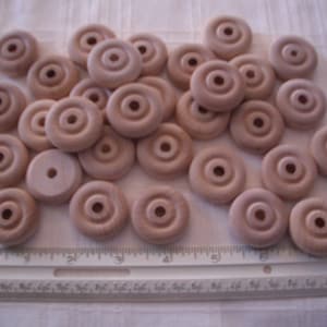 20 Wood Wheels 1-1/4&quot; diameter & 7/16&quot; thick, 1/4&quot; hole, Unfinished Wood, for toy cars and other craft and woodworking projects