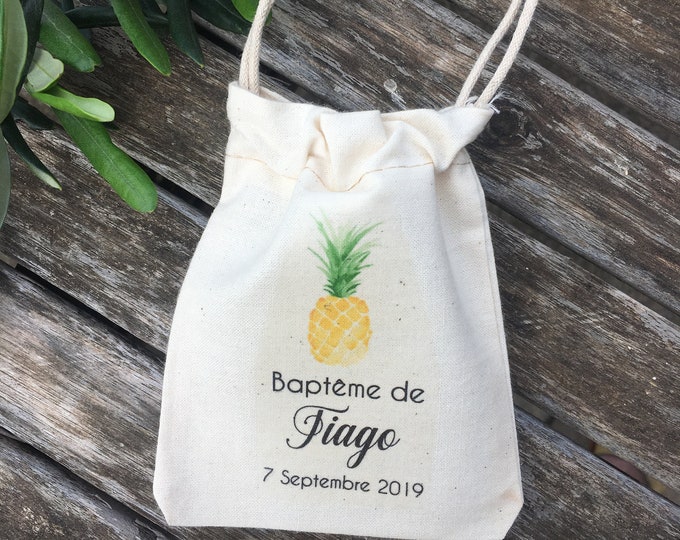 Bags with sweets or cotton personalized gifts for wedding or baptism in the first names, date of your choice! Wedding guest gifts