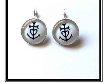 Pendientes de originales y únicos "Cruz de Camargue" blanco y negro, los pastores, al sur, sur, toros, caballos