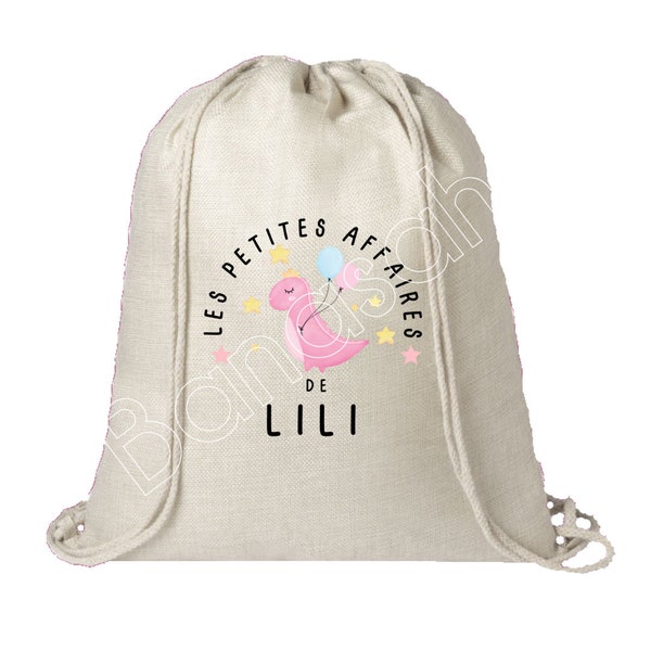 Sac à dos en coton personnalisé " Les Petites Affaires de ..." motif dinosaure école, cabas, sac à doudou , sac pour habits enfant, crêche