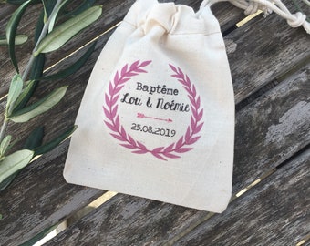 Dredged pooches or personalized cotton gifts for Baptism or Wedding with first names, date of your choice! guest gifts tossed