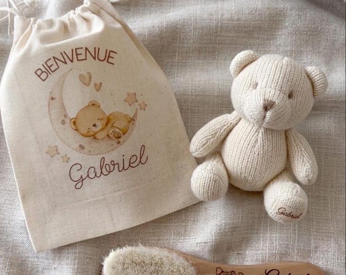 Personalized wooden baby brush and/or welcome pouch – Unique baby gift – Soft brush with engraved name