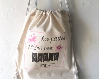 Sac à dos en coton personnalisé " Les Petites Affaires de ..." 100% coton avec liens coulissants ! Envoi rapide Etoile couronne enfants