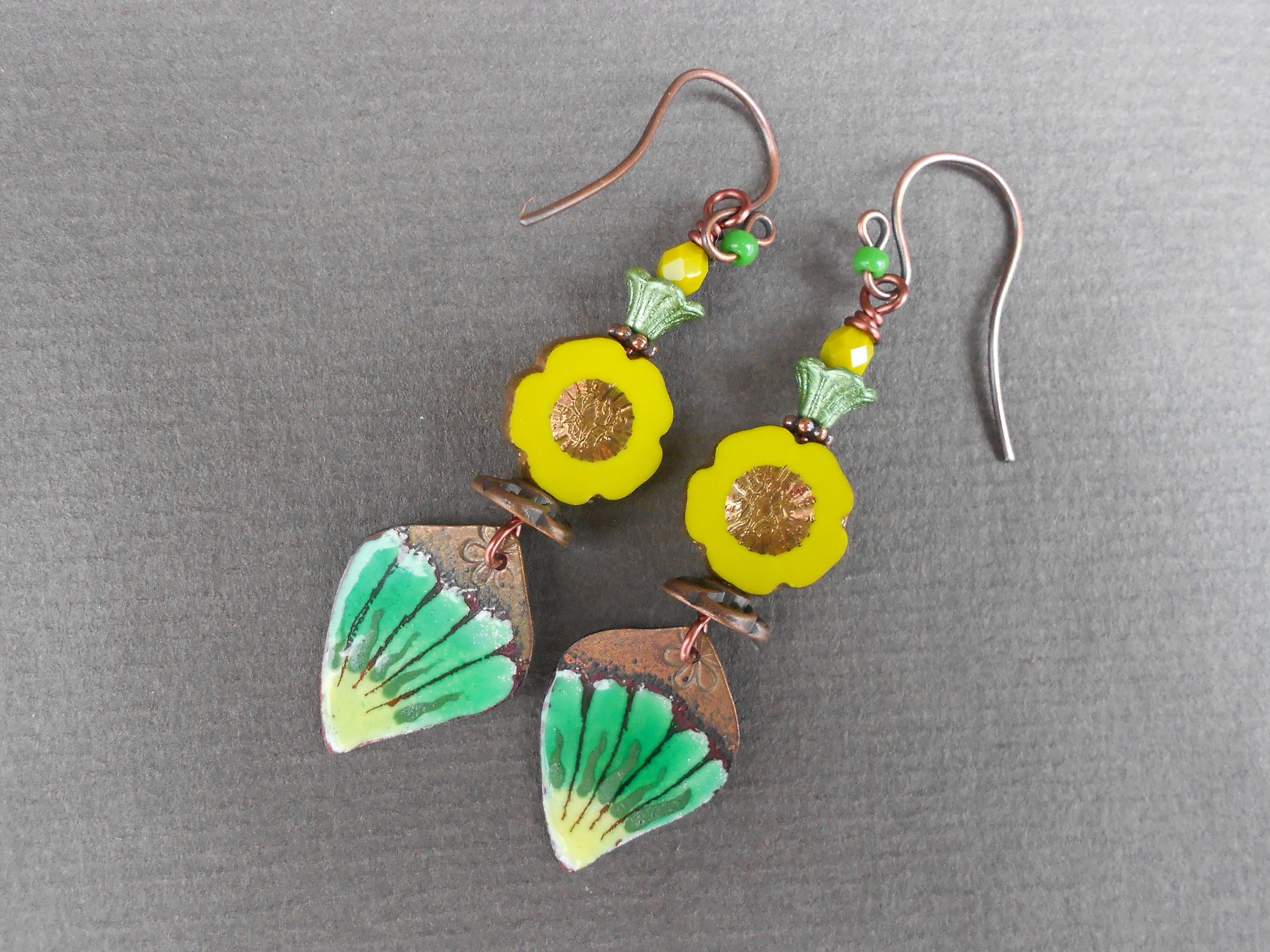 Boucles D'oreilles Artisanales Françaises - Verre Filé Au Chalumeau Et Cuivre émaillé Fleuri